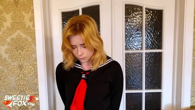Stepdad Dibistana Bi Zehmetî Ji Bo Dibistana Xerab Ceza Kir - Keç kirin û Dev kirin